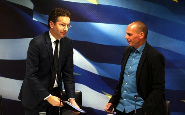 Βαρουφάκης: Τι του είχε πει τελικά το Ντάισελμπλουμ στο αυτί το 2015 (Ηχητικό)